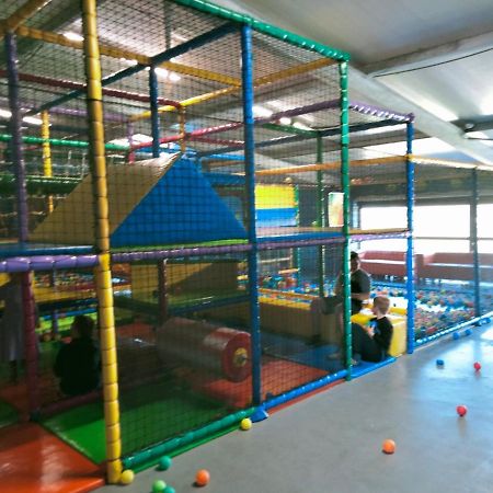 Bj Chalets - De Rug 3 - Vakantiepark Lauwersoog - Luxe Chalet Met Vaatwasser En Inloopkast! Vroege Incheck! Met Airco! Kültér fotó